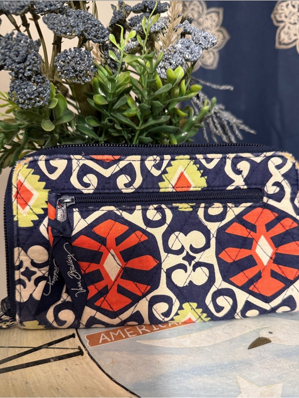 Vera Bradley Navy Red Cream Geometric Zip Wallet